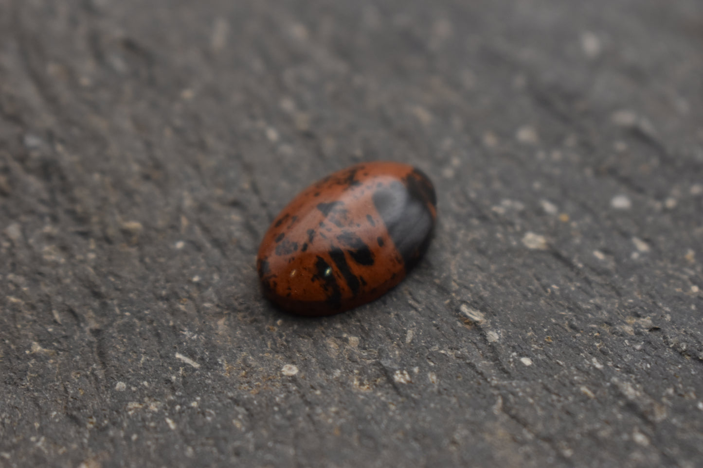 Obsidiana Caoba – ovalo 19x12x5