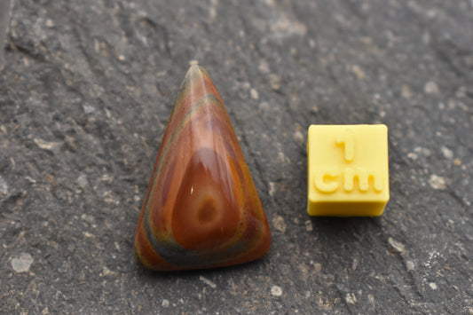 Polychrome Jasper Triangular - 26x17x7