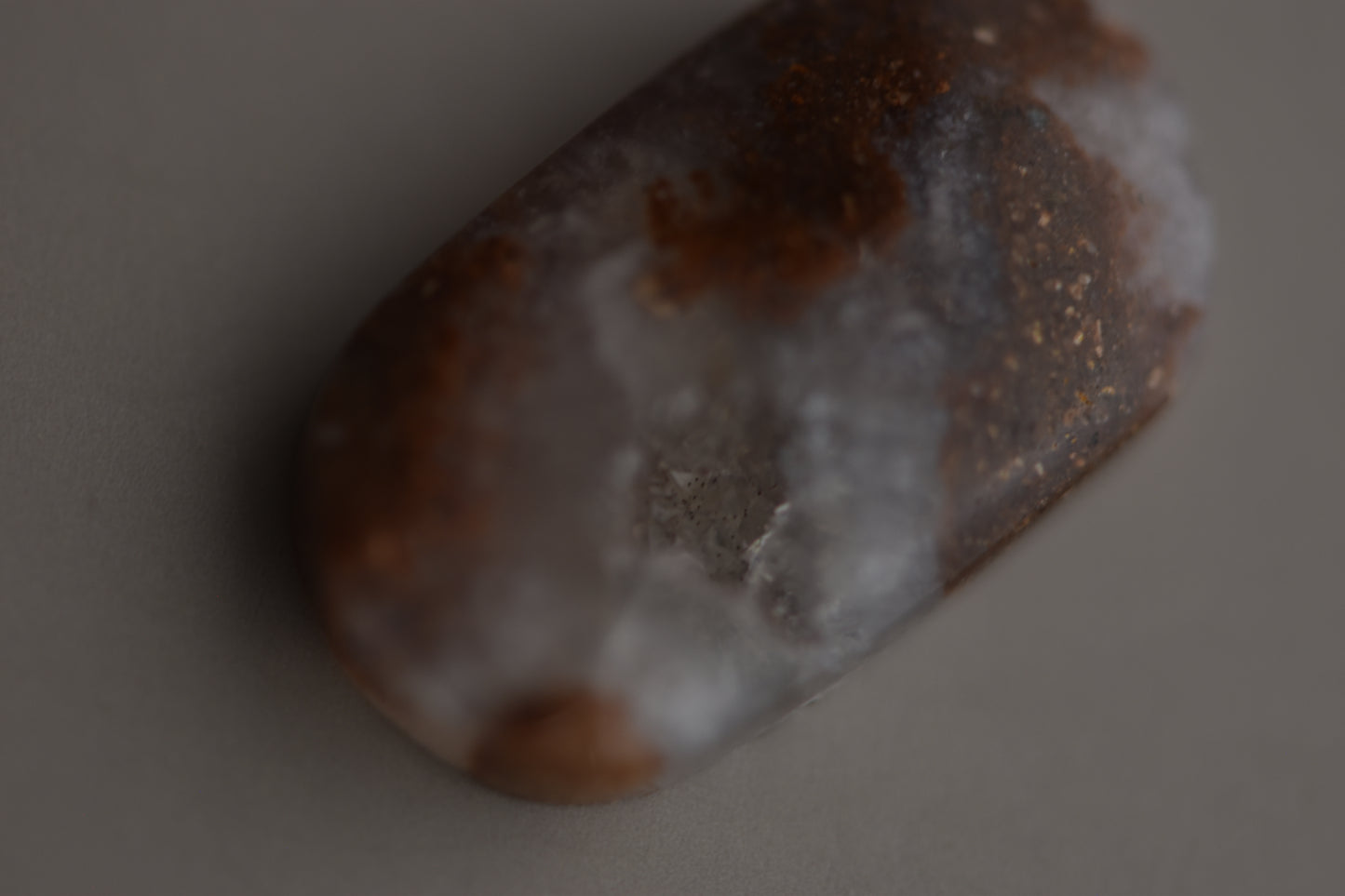 Brown Moss Agate with quartz crystal druzy - Oval 18.5x10.6x4.8