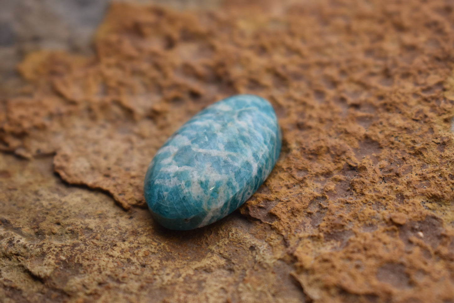 Amazonite - Oval 28.5 x 18.1 x 6.2