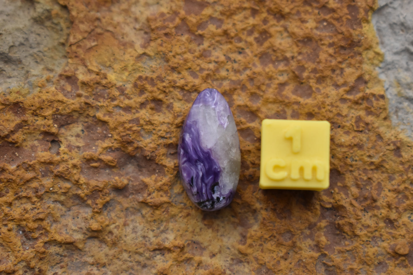 Charoite– Oval 18.9x9.5x5.7