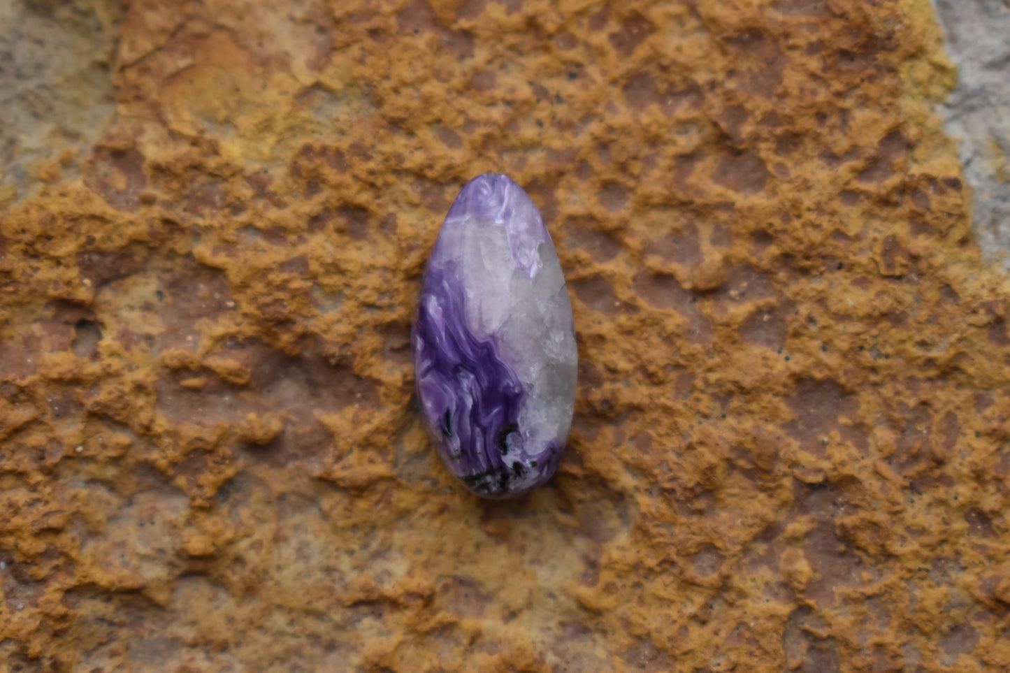 Charoite– Oval 18.9x9.5x5.7