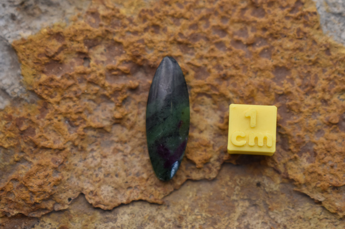 Ruby Zoisite - Oval  27.3x9.7x5.7