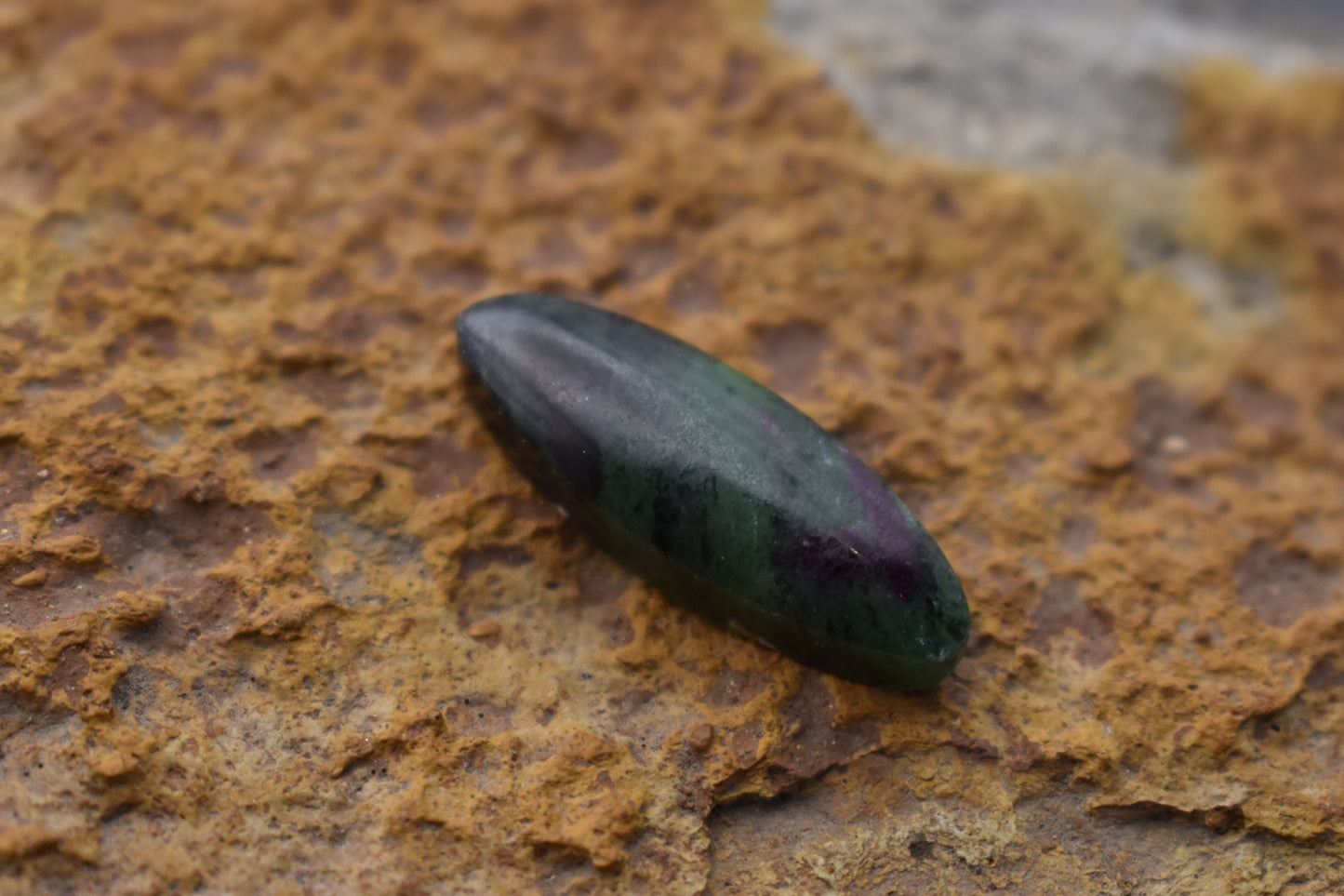 Ruby Zoisite - Oval  27.3x9.7x5.7