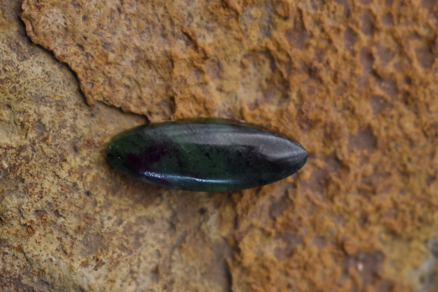 Ruby Zoisite - Oval  27.3x9.7x5.7