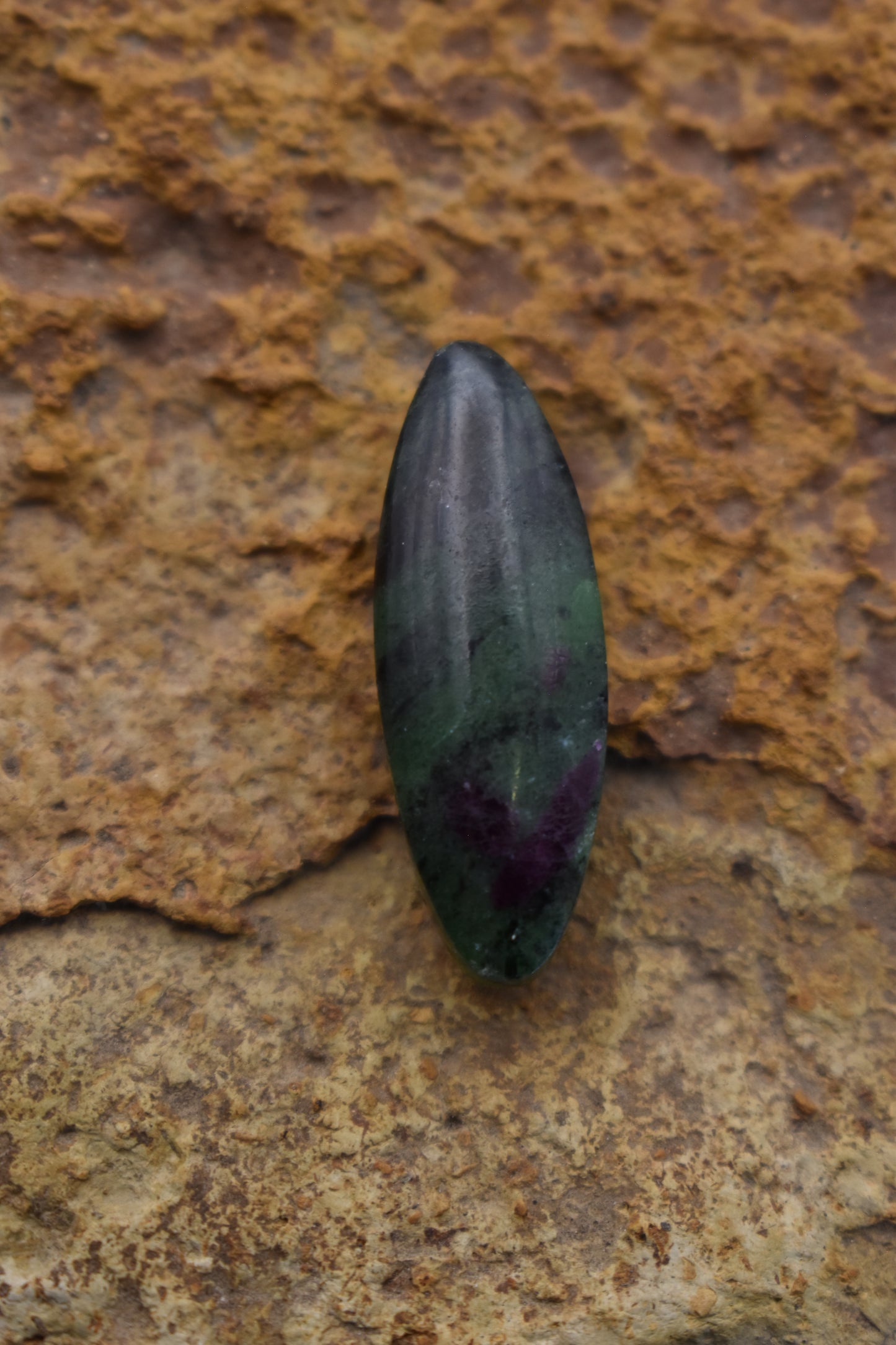 Ruby Zoisite - Oval  27.3x9.7x5.7