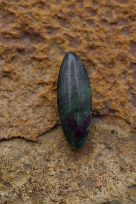 Ruby Zoisite - Oval  27.3x9.7x5.7