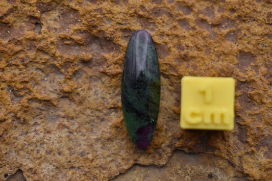 Ruby Zoisite – Oval 24.1x8.2x4.4