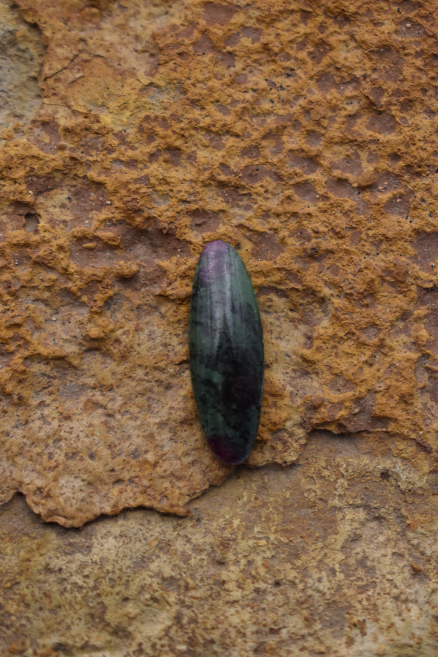 Ruby Zoisite – Oval 24.1x8.2x4.4