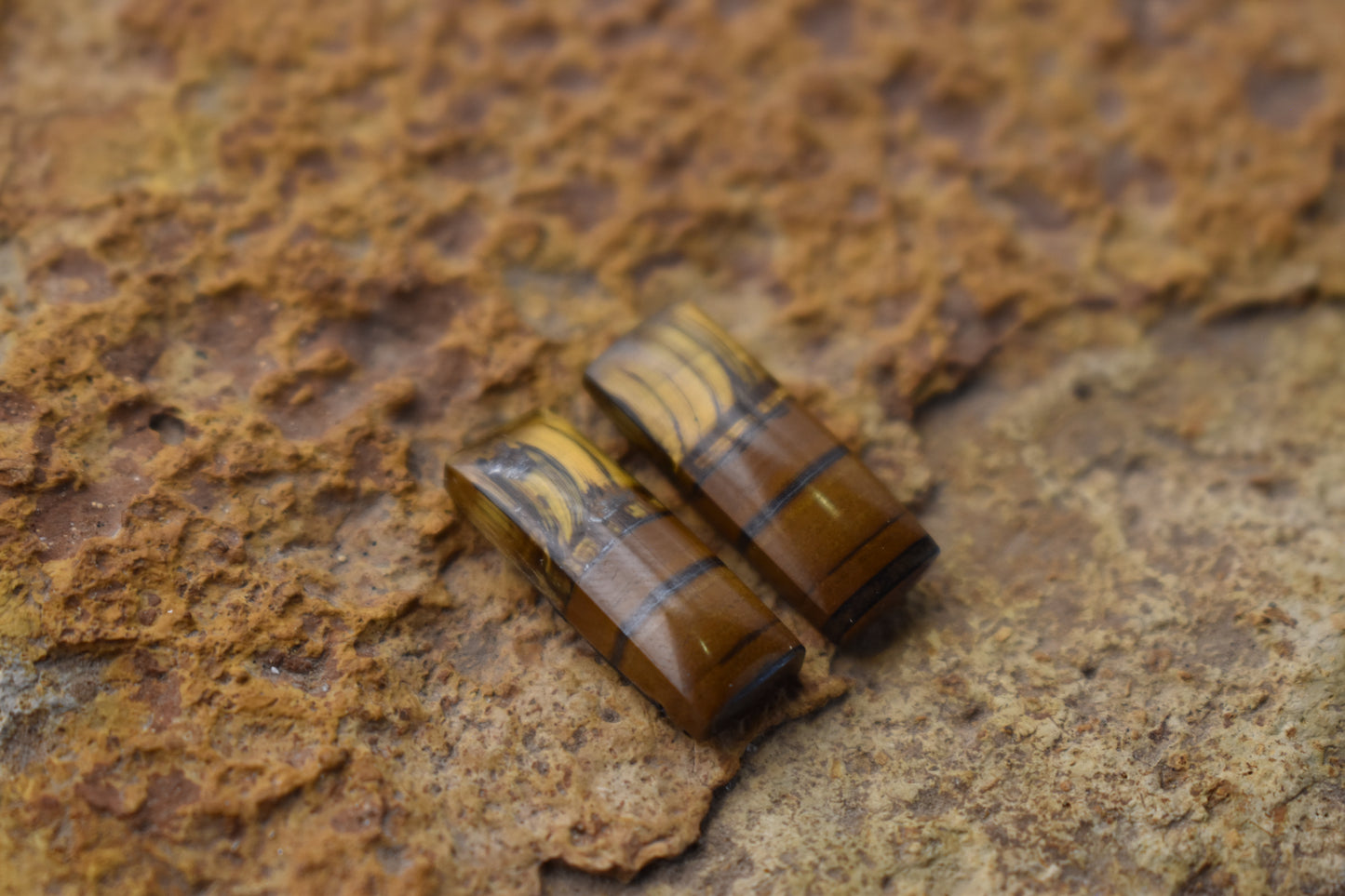 Pair Tiger’s Eye with banding Rectangle - 19.2x7.5x3.8