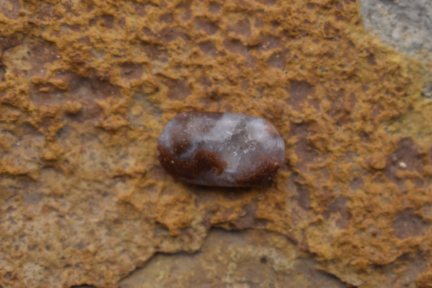 Brown Moss Agate with quartz crystal druzy - Oval 18.5x10.6x4.8