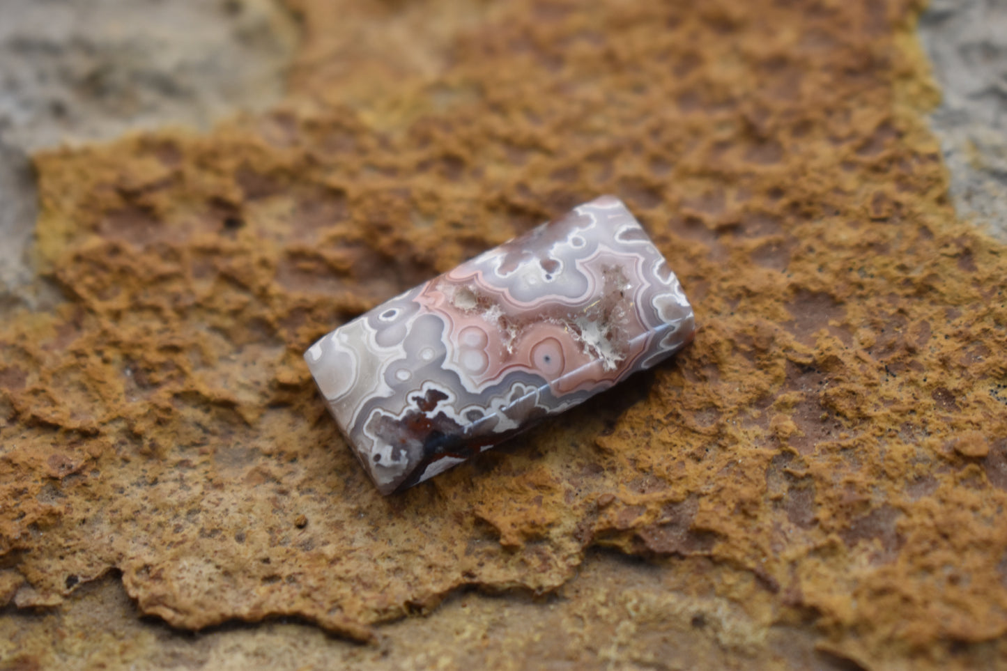 Laguna Lace Agate With natural druzy - Rectangle 25.5x12.7x5.9 mm